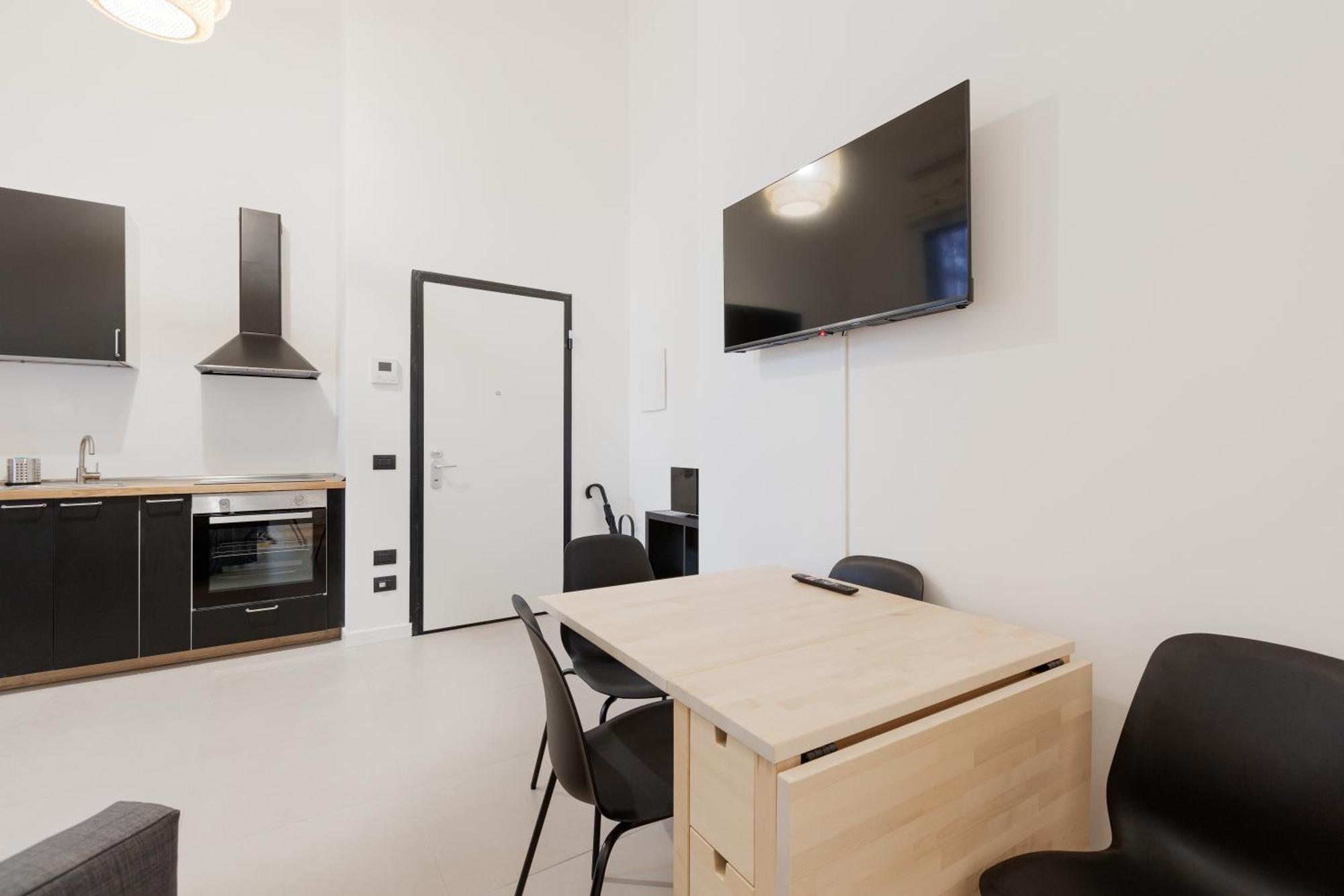 Appartement Cozy Corner With Balcony And Private Garage! à Milan Extérieur photo