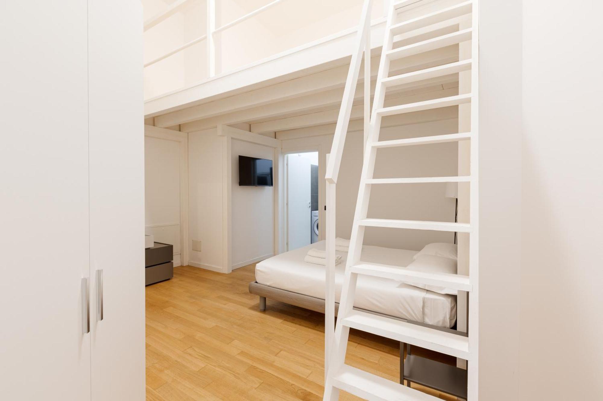 Appartement Cozy Corner With Balcony And Private Garage! à Milan Extérieur photo